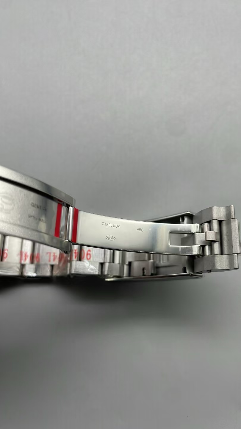 RF Submariner 126610LN Free Sprung detail 5